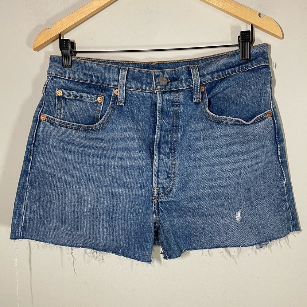 Levi’s 501 Undone Hem Denim Short size 30